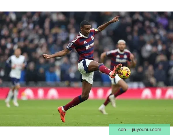 伊萨克关键头球制胜帮助球队险胜阿森纳的惊心时刻